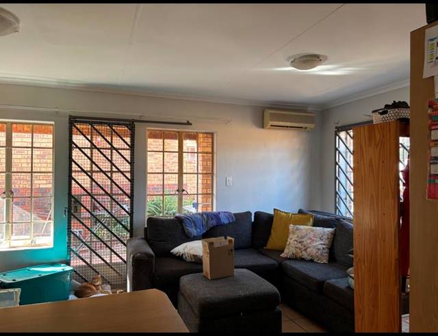 2 BEDROOM PROPERTY TO RENT IN LYTTELTON